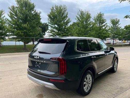 2022 Kia Telluride LX