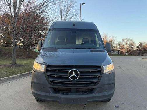 2019 Mercedes-Benz Sprinter 2500 Standard Roof