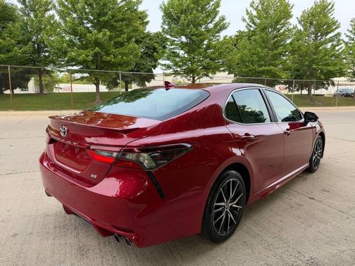 Supersonic Red 2021 Toyota Camry SE