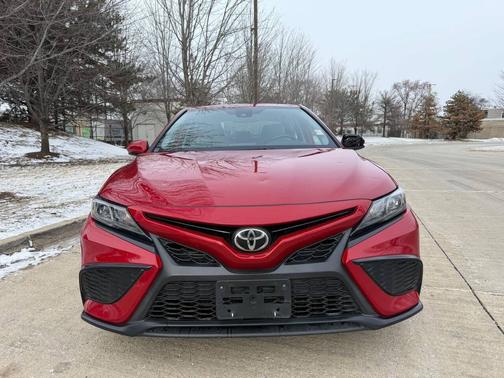 Supersonic Red 2021 Toyota Camry SE