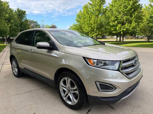 White Gold Metallic 2018 Ford Edge Titanium