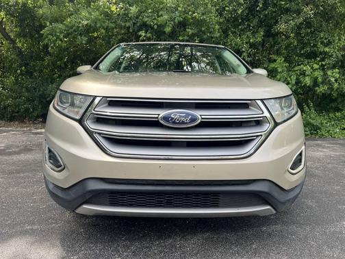 White Gold Metallic 2018 Ford Edge Titanium
