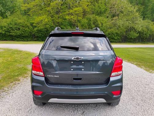 Shadow Gray Metallic 2021 Chevrolet Trax LT