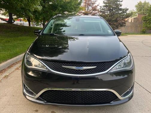 2018 Chrysler Pacifica Touring-L Plus