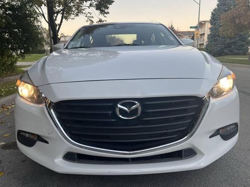 2018 Mazda Mazda3 Touring