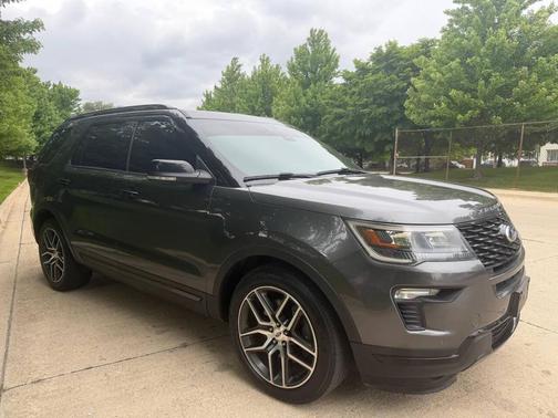 Magnetic Metallic 2018 Ford Explorer Sport