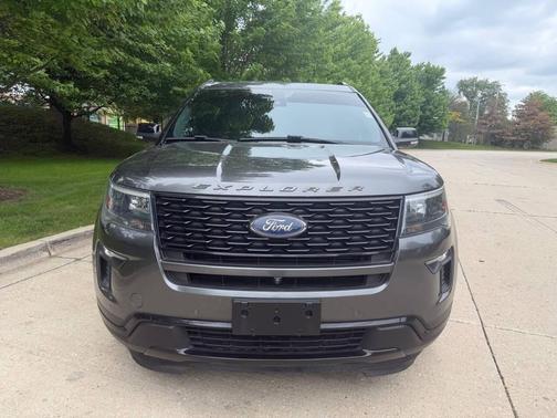 Magnetic Metallic 2018 Ford Explorer Sport