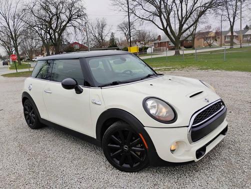 White 2016 MINI Hardtop Cooper S