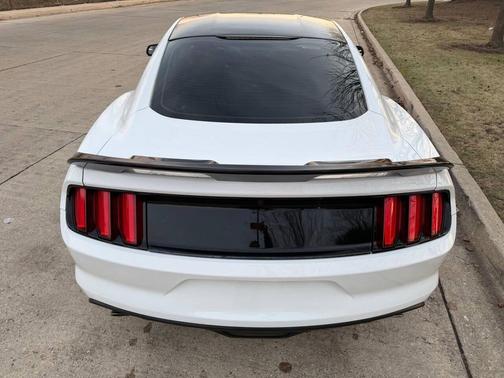 2015 Ford Mustang V6