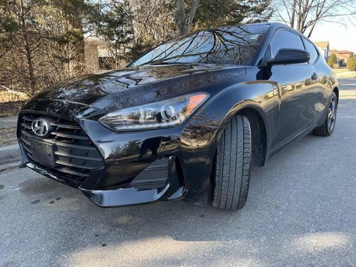 2020 Hyundai Veloster 2