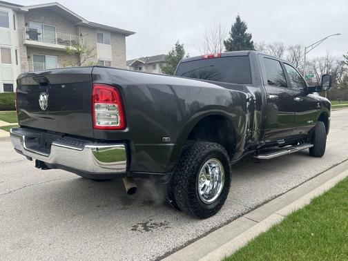 2022 RAM 3500 Lone Star Crew Cab 4x4 8' Box