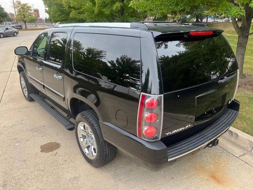 2007 GMC Yukon XL Denali
