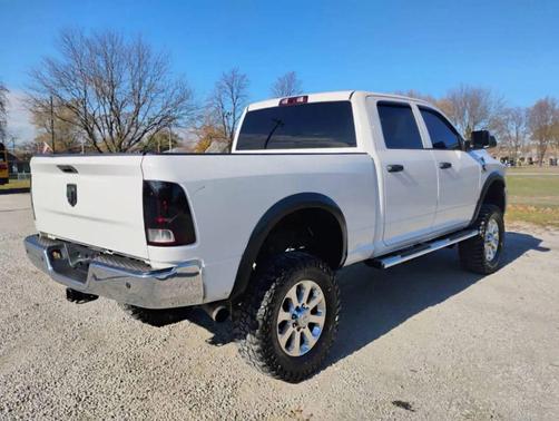 2018 RAM 2500 Tradesman Crew Cab 4x4 6'4' Box