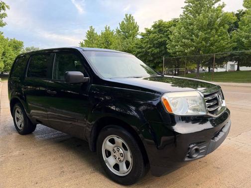 Crystal Black Pearl 2015 Honda Pilot LX