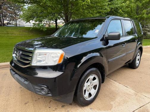 Crystal Black Pearl 2015 Honda Pilot LX