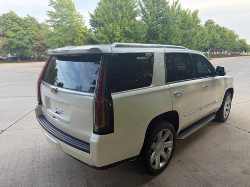 White Diamond Tricoat 2015 Cadillac Escalade Luxury