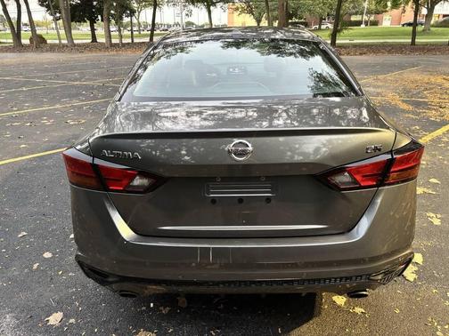 Gun Metallic 2021 Nissan Altima SR FWD