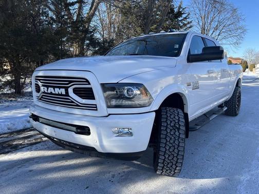 2018 RAM 3500 Laramie Mega Cab 4x4 6'4' Box