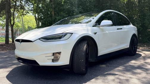 Pearl White Multi-Coat 2019 Tesla Model X 75D
