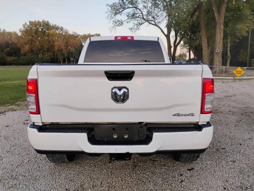 2019 RAM 2500 Tradesman Crew Cab 4x4 6'4' Box
