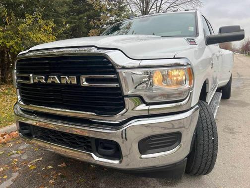 2021 RAM 3500 Big Horn Crew Cab 4x4 8' Box