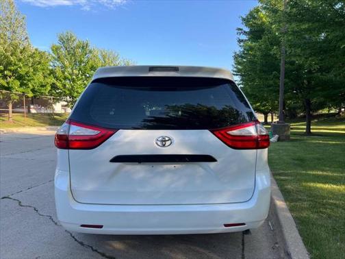 2015 Toyota Sienna L