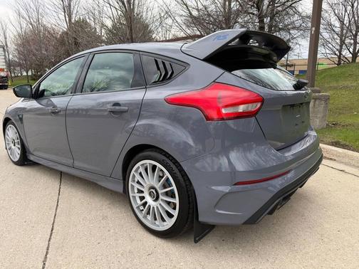 Stealth Gray 2017 Ford Focus RS Base