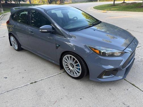 Stealth Gray 2017 Ford Focus RS Base