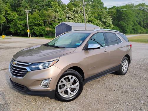 Gold 2018 Chevrolet Equinox Premier
