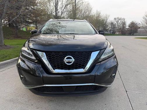 Magnetic Black Pearl 2019 Nissan Murano SL