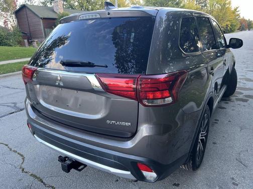 2018 Mitsubishi Outlander ES