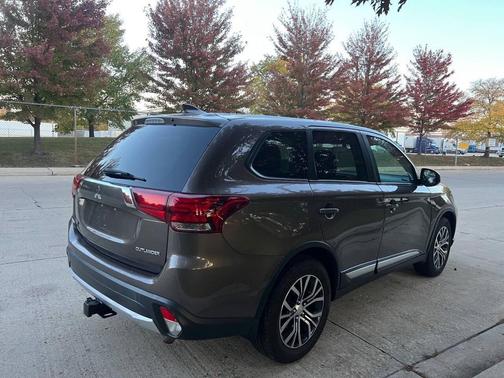 2018 Mitsubishi Outlander ES