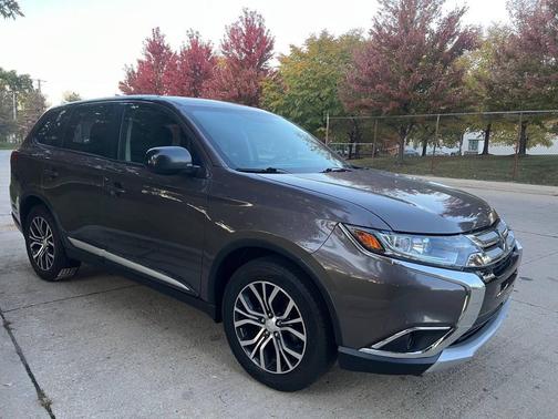 2018 Mitsubishi Outlander ES