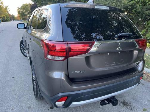 2018 Mitsubishi Outlander ES