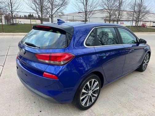 2019 Hyundai Elantra GT Base