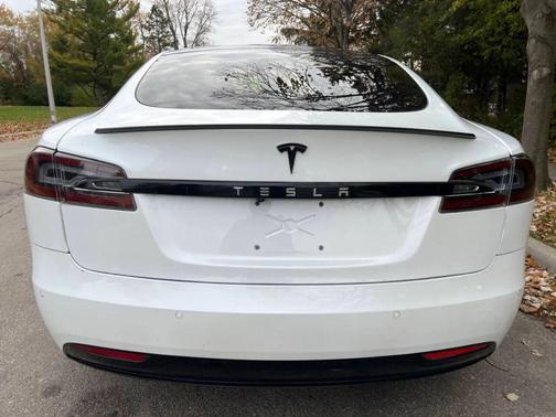 2020 Tesla Model S Performance