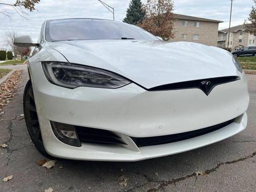 2020 Tesla Model S Performance