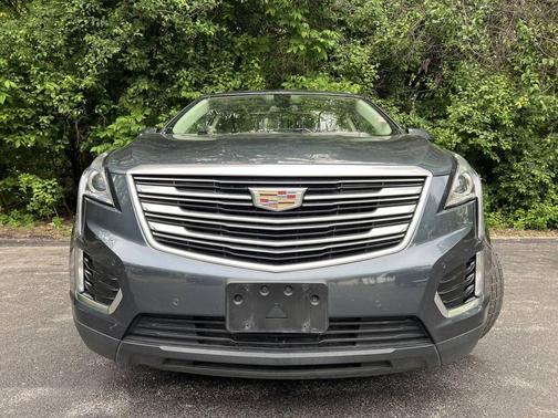 Gray 2019 Cadillac XT5 Luxury