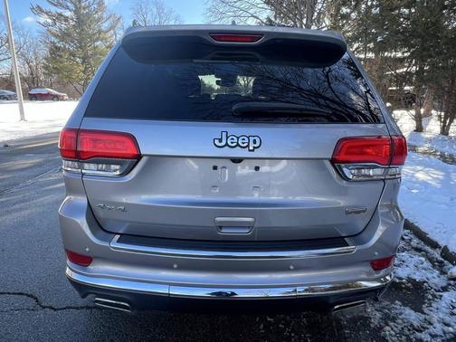 2018 Jeep Grand Cherokee Summit