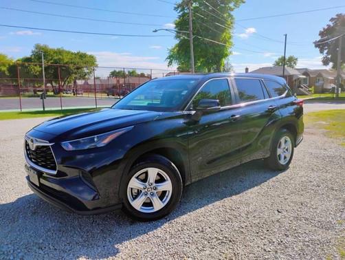 Midnight Black Metallic 2023 Toyota Highlander L