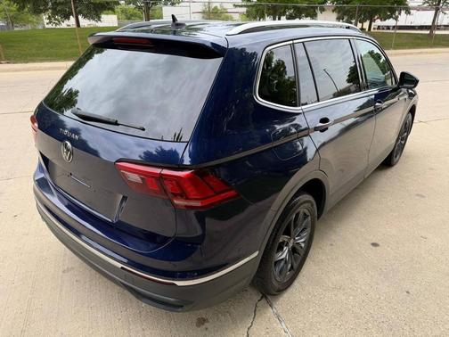 Atlantic Blue Metallic 2022 Volkswagen Tiguan 2.0T SE