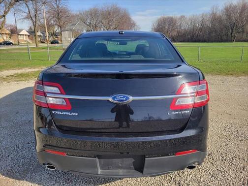 2016 Ford Taurus Limited