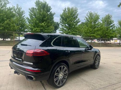 2016 Porsche Cayenne S