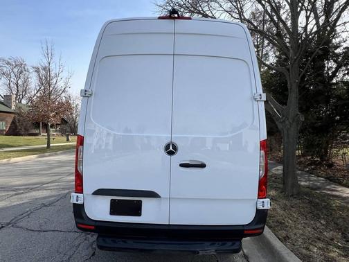 2020 Mercedes-Benz Sprinter 2500 Standard Roof