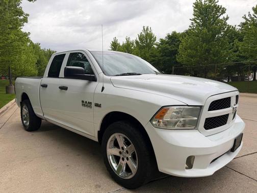 Bright White Clearcoat 2016 RAM 1500 Tradesman/Express