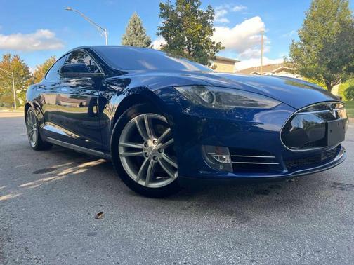 2015 Tesla Model S 85D