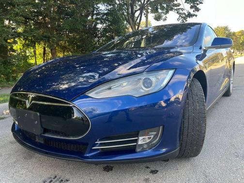 2015 Tesla Model S 85D