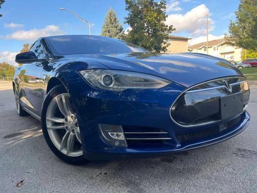 2015 Tesla Model S 85D