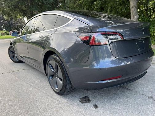 2018 Tesla Model 3 Performance