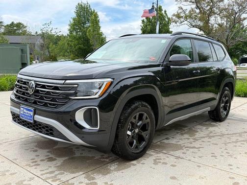 Deep Black Pearl Effect 2026 Volkswagen Atlas 2.0T Peak Edition